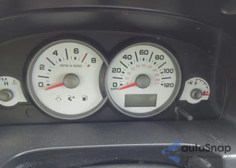 2005 Ford Escape Xlt from USA, damaged, VIN 1FMYU93155KB23106